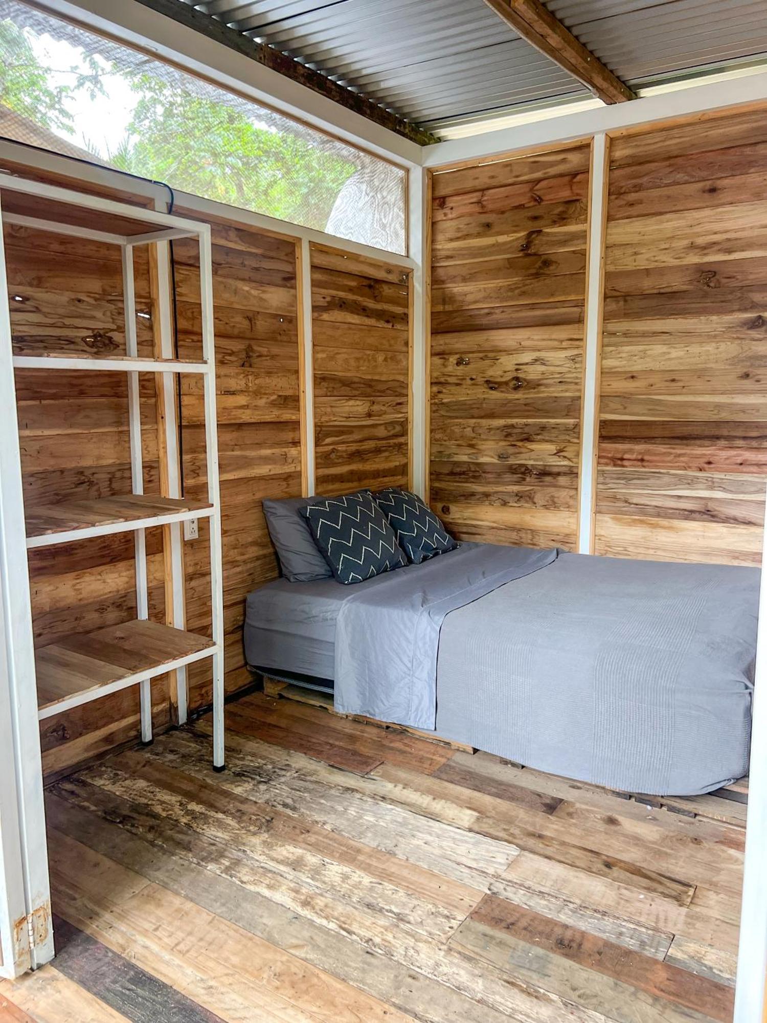 Nomadic Surf Camp Hostel Uvita Ngoại thất bức ảnh