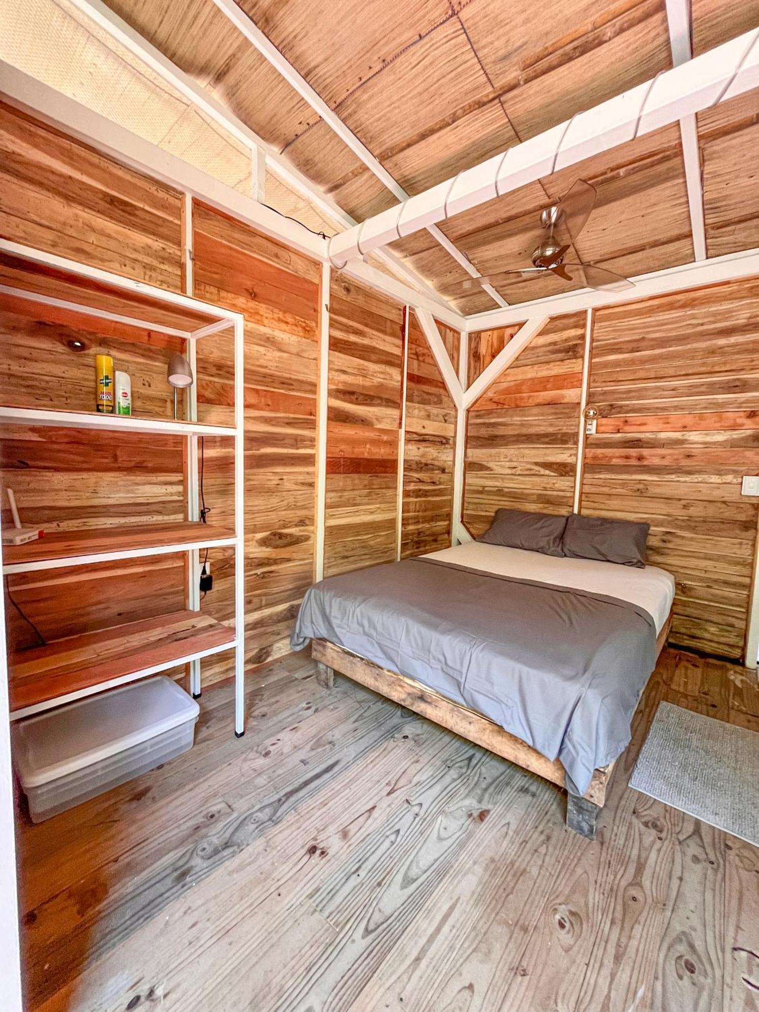 Nomadic Surf Camp Hostel Uvita Ngoại thất bức ảnh
